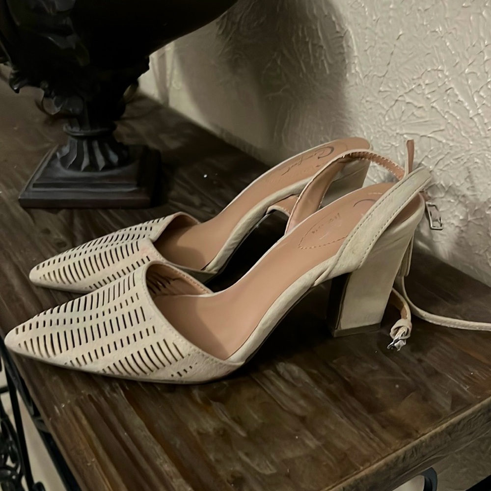 Dressy shoes